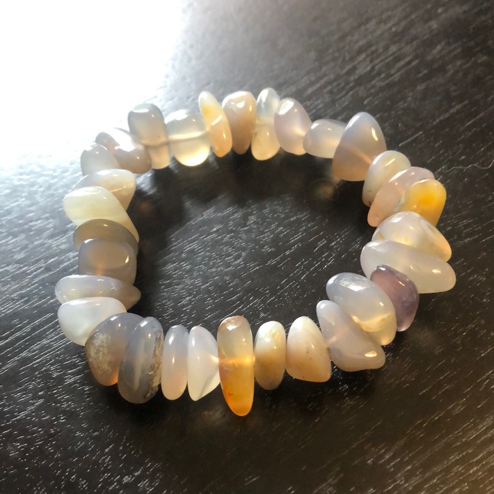 Agate Beaded Stretch Bracelet. - image 1